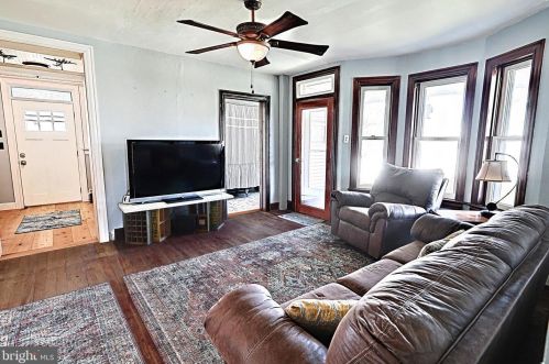 716 Hanover Pike, Littlestown PA 17340-9701 exterior