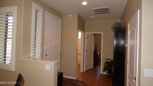 561 Knotwood St, Green Valley AZ 85614-5971 exterior