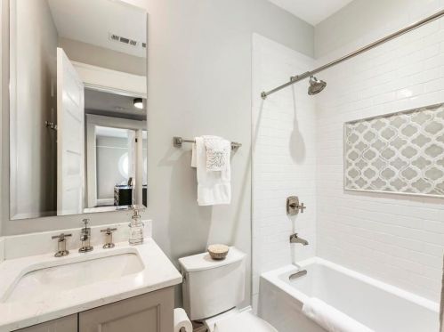 273 9 St, Atlanta GA 30309-4208 exterior