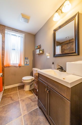 8237 Bishop St, Chicago IL 60620-3925 exterior