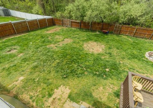 1893 Upper Maple St, Killingly CT 06241-1513 exterior