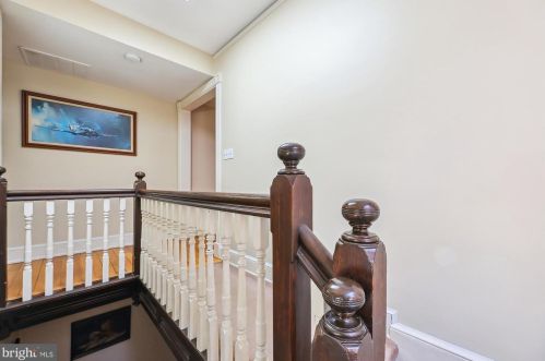 311 5 St, Washington DC 20003-1104 exterior