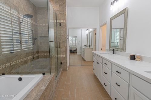 22037 55th St, Phoenix AZ  85054-7151 exterior