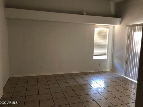 15109 29 St, Phoenix AZ 85042-8214 exterior