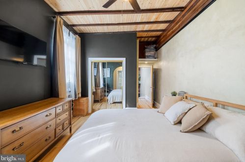 3081 Emerald St, Philadelphia PA 19134-2010 exterior