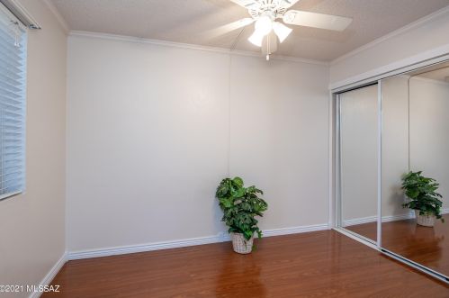 124 Pastime Rd, Tucson AZ 85705-3399 exterior