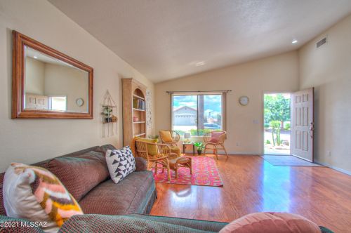 10201 Lucille Dr, Tucson AZ  85730-6132 exterior