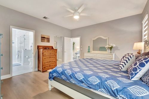 9647 Cres Vw Dr, Boynton Beach FL 33437-5929 exterior