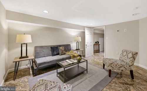 2731 Dumbarton St, Washington DC 20007-3336 exterior