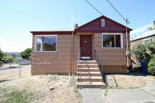 5571 17 Ave, Seattle WA  98117-3620 exterior