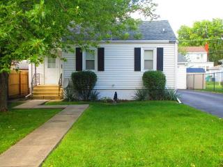 1511 Nicholson St, Joliet, IL 60435-4234