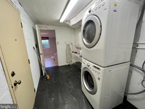 5027 Eskridge Ter, Washington DC  20016-3444 exterior