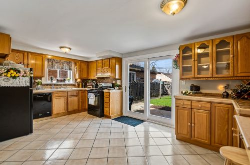 2042 15 Ave, Broadview IL 60153-1205 exterior