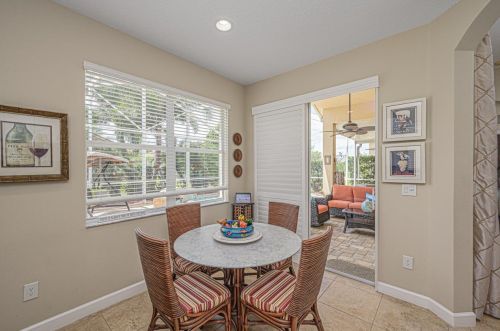 9927 Chadwick Dr, Fort Pierce FL 34987-2419 exterior