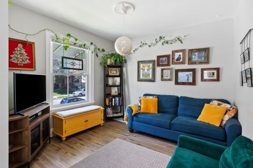 3232 Booth St, Milwaukee WI  53212-2136 exterior