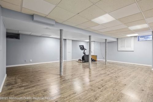 14 Burdge Dr, Middletown NJ 07748-1860 exterior