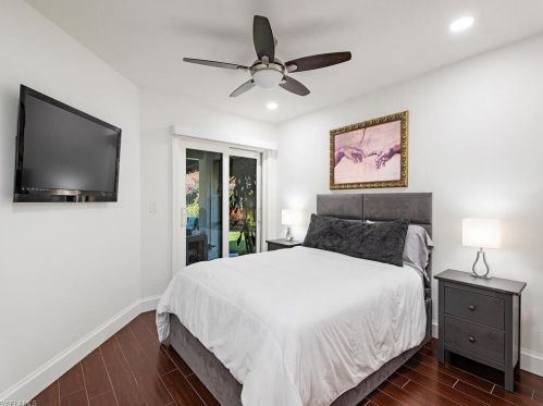 748 Reef Pt Cir, Naples FL 34108-8775 exterior