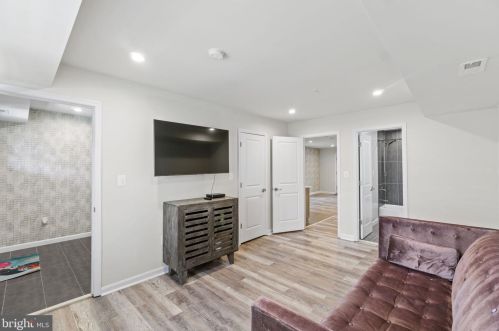 5925 Foote St, Washington DC 20019-6943 exterior