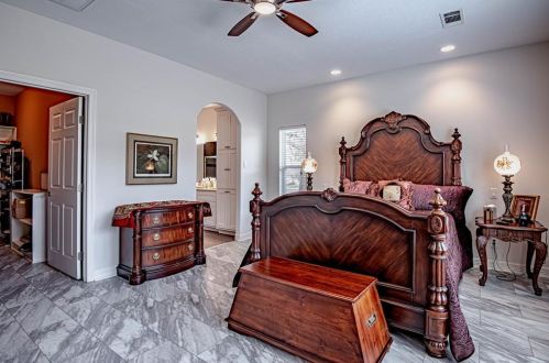 110 18 St, Huntsville TX 77340-4370 exterior