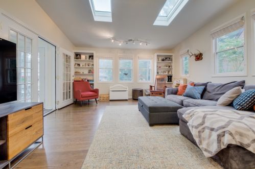 6553 Tahoma Ave, Chicago IL 60646-1134 exterior