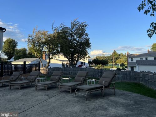 2269 Pne Rd, Huntingdon Valley PA 19006-4028 exterior