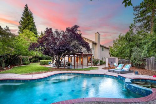 127 Conductor Way, Folsom CA 95630-8022 exterior