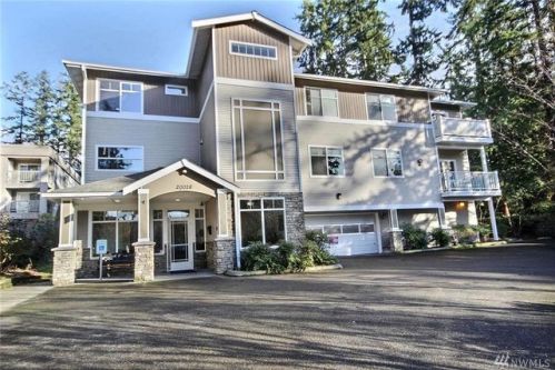 20028 15th Ave, Seattle WA  98155-1119 exterior