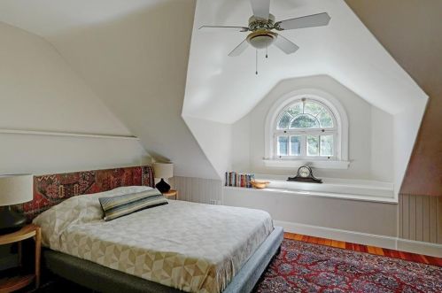 690 Angell St, Providence RI 02906-5309 exterior