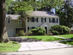 212 Greenwood St, Newton, MA 02459-3043