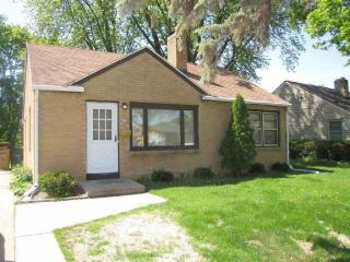 1328 Fish Hatchery Rd, Madison WI  53715-1912 exterior