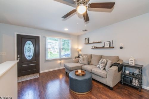 14 Lackawanna Trl, Hopatcong NJ  07843-1215 exterior