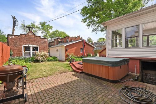 2909 Accomac St, Saint Louis MO 63104-2217 exterior