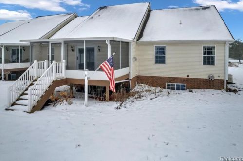 418 Devonshire Dr, Lake Nepessing MI 48446-4796 exterior