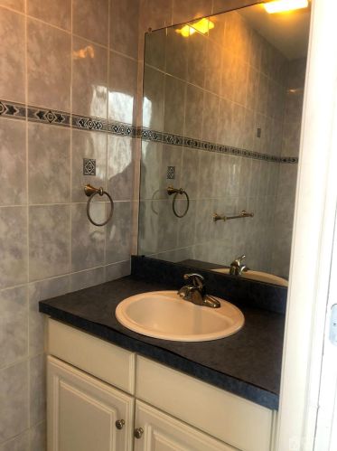 12 Murdock St, Perth Amboy NJ 08863-1224 exterior