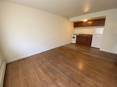 1418 Mitchell St, Milwaukee WI 53204-3242 exterior