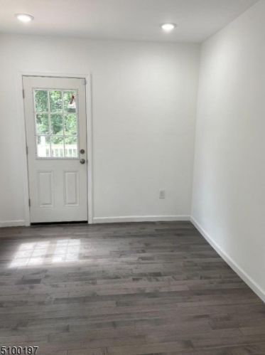 101 Holsman St, Paterson NJ  07522-1820 exterior