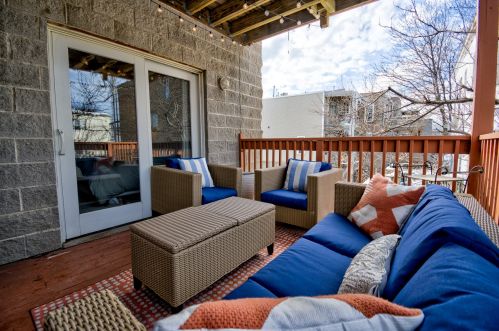 1450 Erie St, Chicago IL  60642-6129 exterior