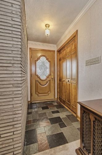 1976 Anna Ave, Pittsburgh PA 15122-3604 exterior