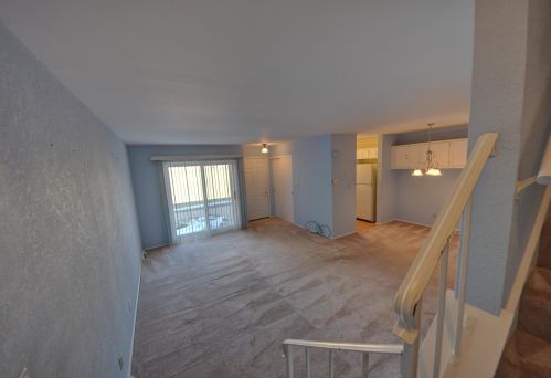 4287 College Ave, Milwaukee, WI 53221-4548