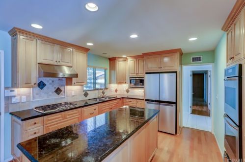 313 Lillie Ave, Fullerton CA 92831-4226 exterior