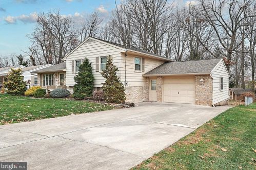 4125 Grandview Rd, Hanover PA 17331-9753 exterior