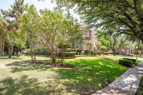 7403 Native Oak Ln, Irving TX  75063-8483 exterior