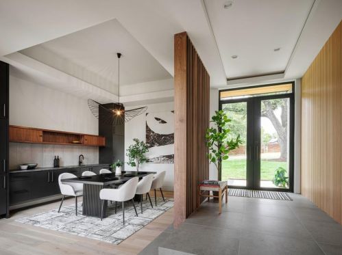 2721 Barton Skwy, Austin TX 78704-4647 exterior