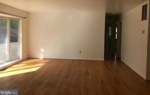 11608 Elkin St, Silver Spring MD  20902-2835 exterior