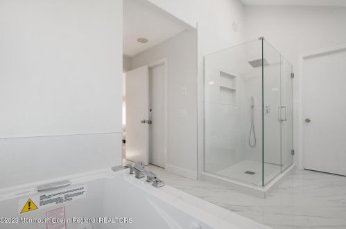 829 Spar Dr, Lacey NJ 08731-3028 exterior