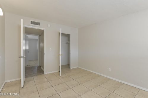 6633 Mary Dr, Tucson AZ  85730-1650 exterior