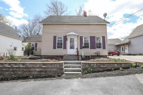 45 Penacook St, Concord, NH 03301-3148