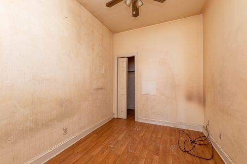 1442 Kedzie Ave, Chicago IL 60629-3532 exterior