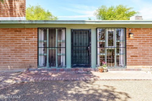 6011 Eastland St, Tucson, AZ 85711-4637
