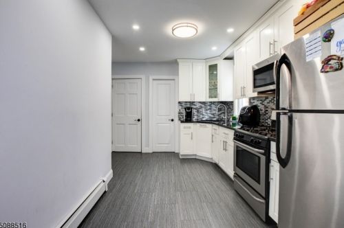 221 Myrtle Ave, Irvington NJ  07111-2657 exterior